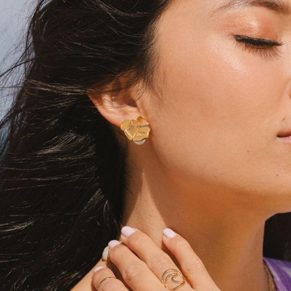 Small Orchid Studs [Ki-ele]